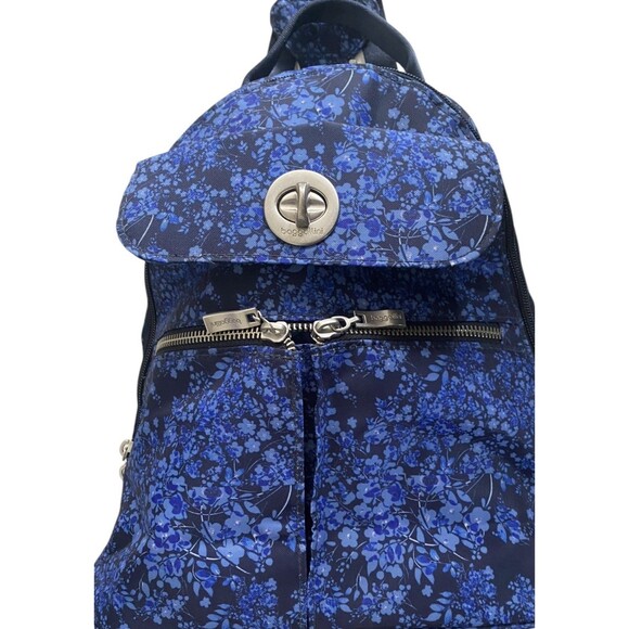 BAGGALLINI Naples Convertible Backpack - Picture 6 of 10